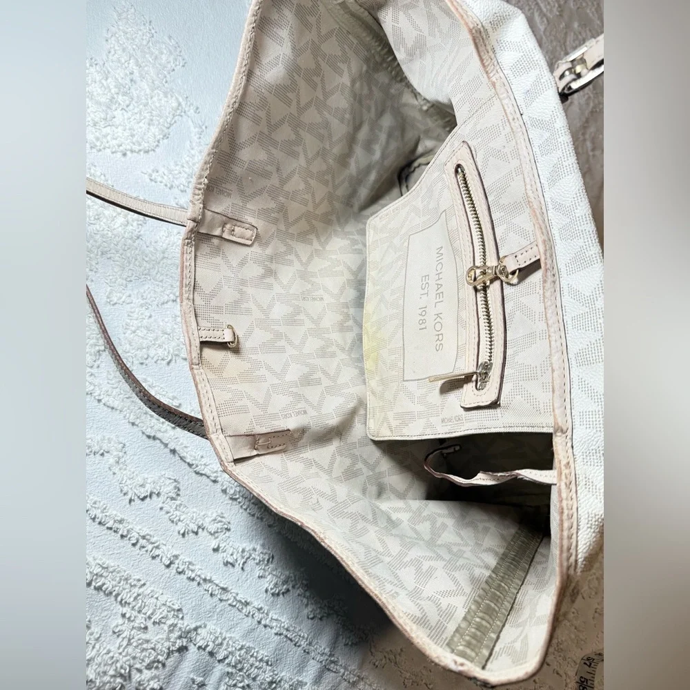 Michael Kors Cream Logo Tote Bag - Picture 8 of 11